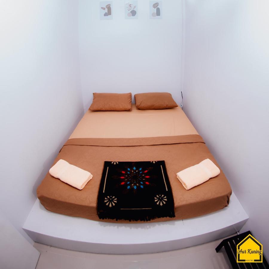 Aur Kuning Hostel Syariah Букитинги Екстериор снимка