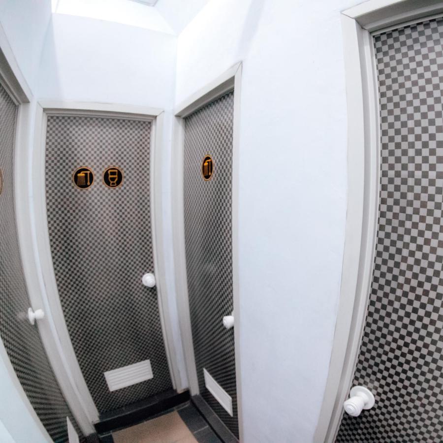 Aur Kuning Hostel Syariah Букитинги Екстериор снимка