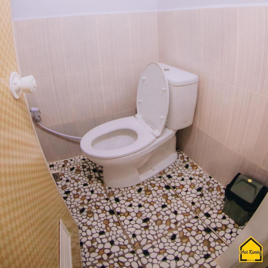 Aur Kuning Hostel Syariah Букитинги Екстериор снимка
