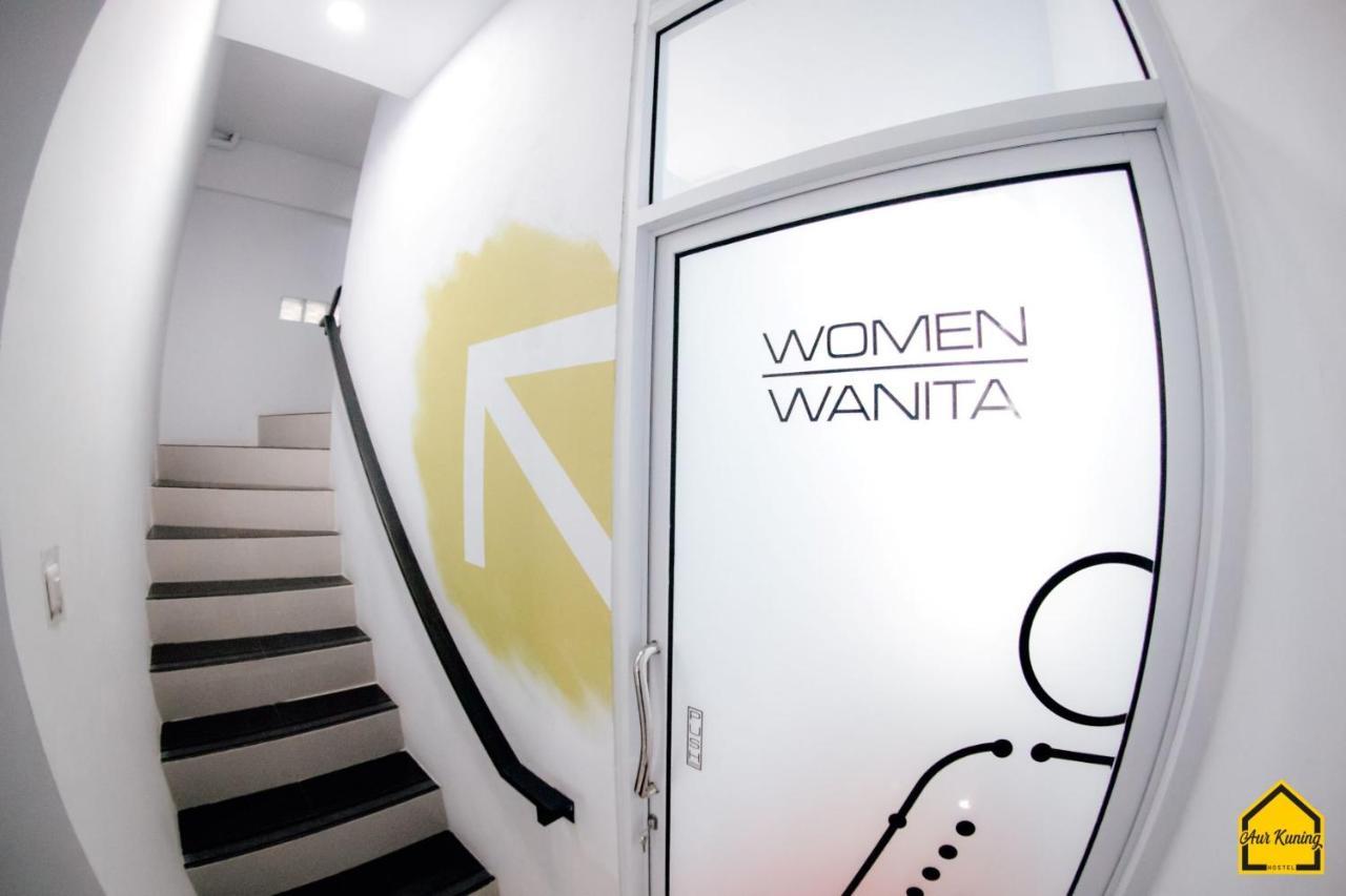 Aur Kuning Hostel Syariah Букитинги Екстериор снимка